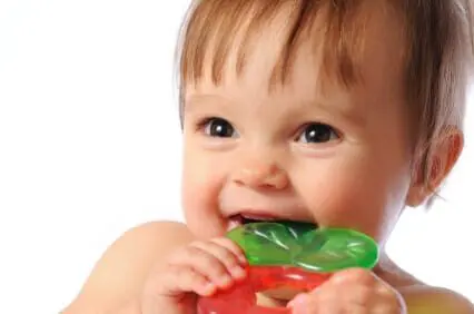 14,000 Baby Carriers Recalled for Faulty Buckles iStock 000007839865XSmall
