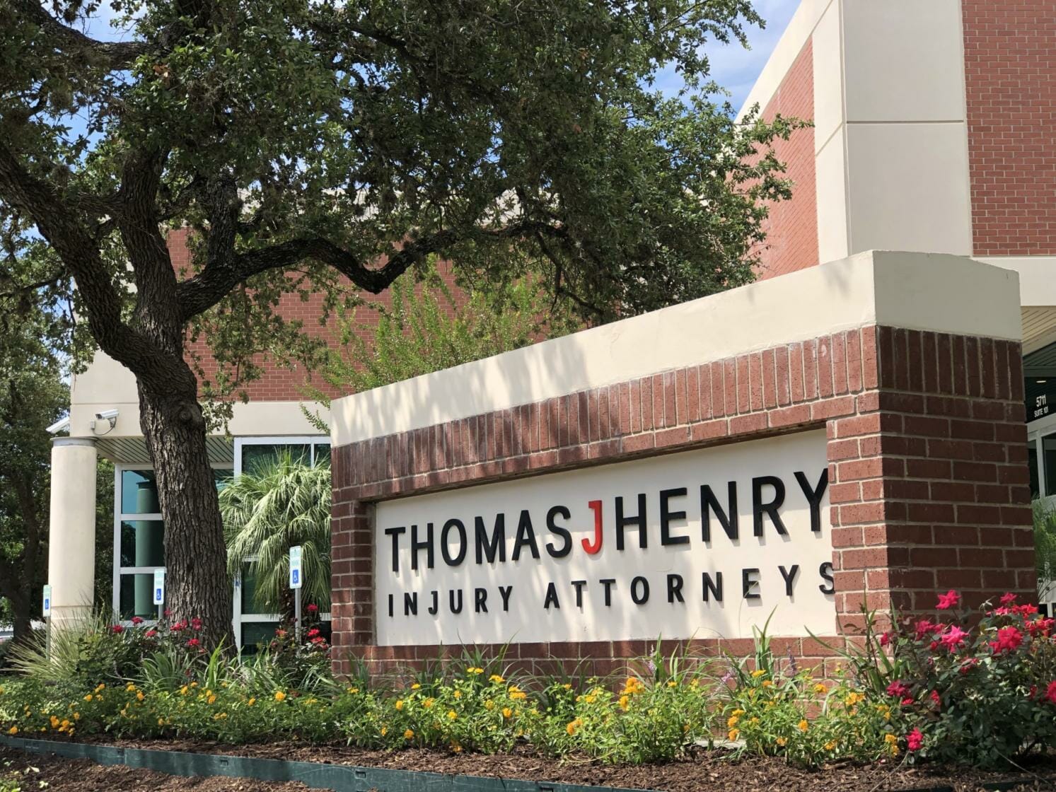Thomas J Henry Law Firm San Antonio Office Exterior